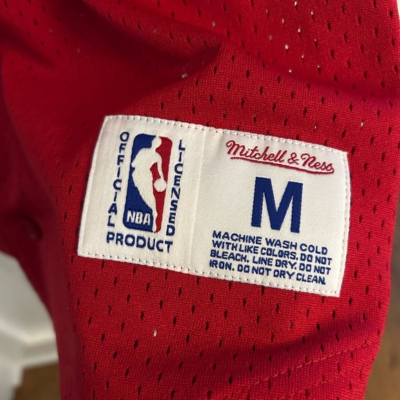 Chicago Bulls Mitchell & Ness NBA Pro Mesh Button Front Jersey - Mens - Picture 4 of 6